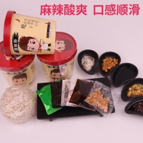 重慶方便酸辣粉 酸辣粉調料  酸辣粉調料生產廠家 酸辣粉貼牌